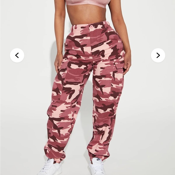 Fashion Nova Pink Camo Wide Leg Cargo Pants - Picture 2 of 4